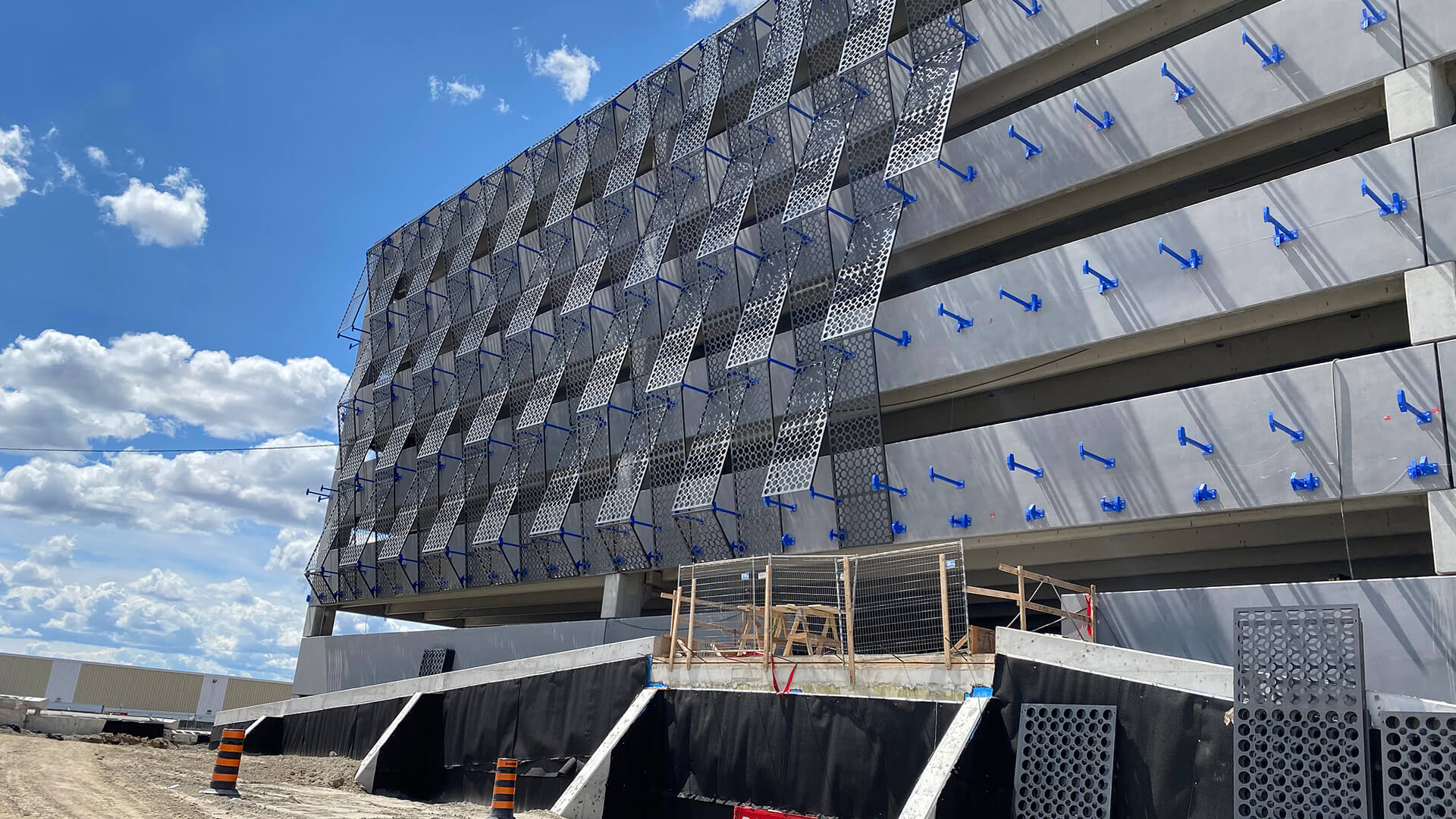 project_bramalea-go-station-parking-garage-04_precon